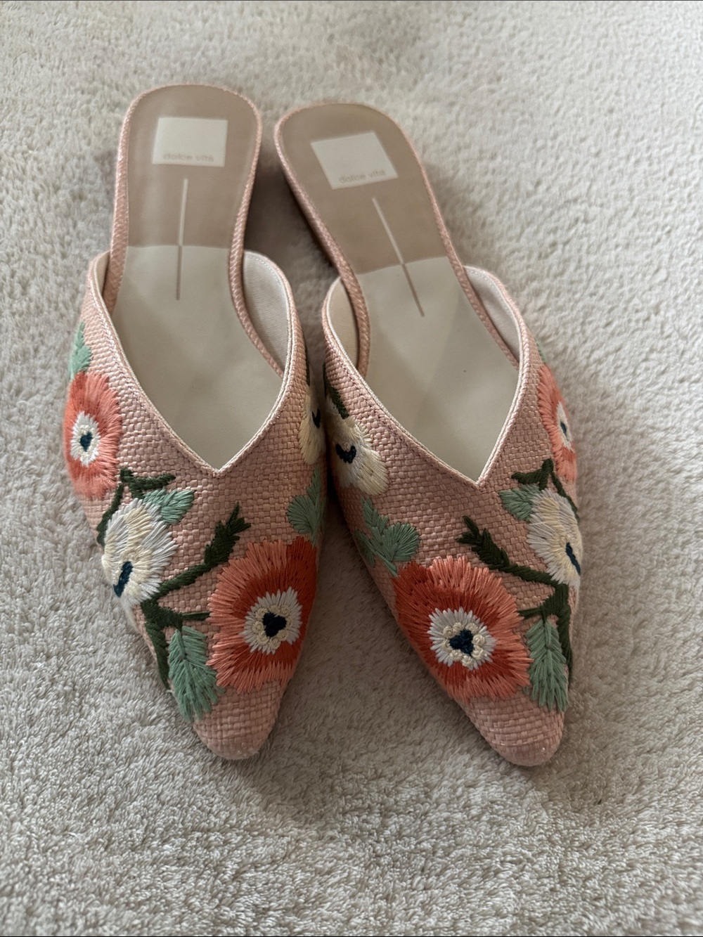 Dolce Vita Embroidered Coral Floral Woven Pointed Mules. Size 8.5. NWOT